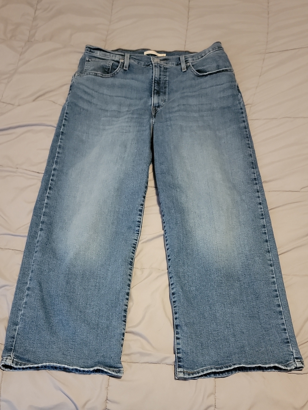 Levi's Washed Blue Wide-Leg Women's Jeans
